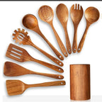 Geschirrset aus thailändischem Teakholz