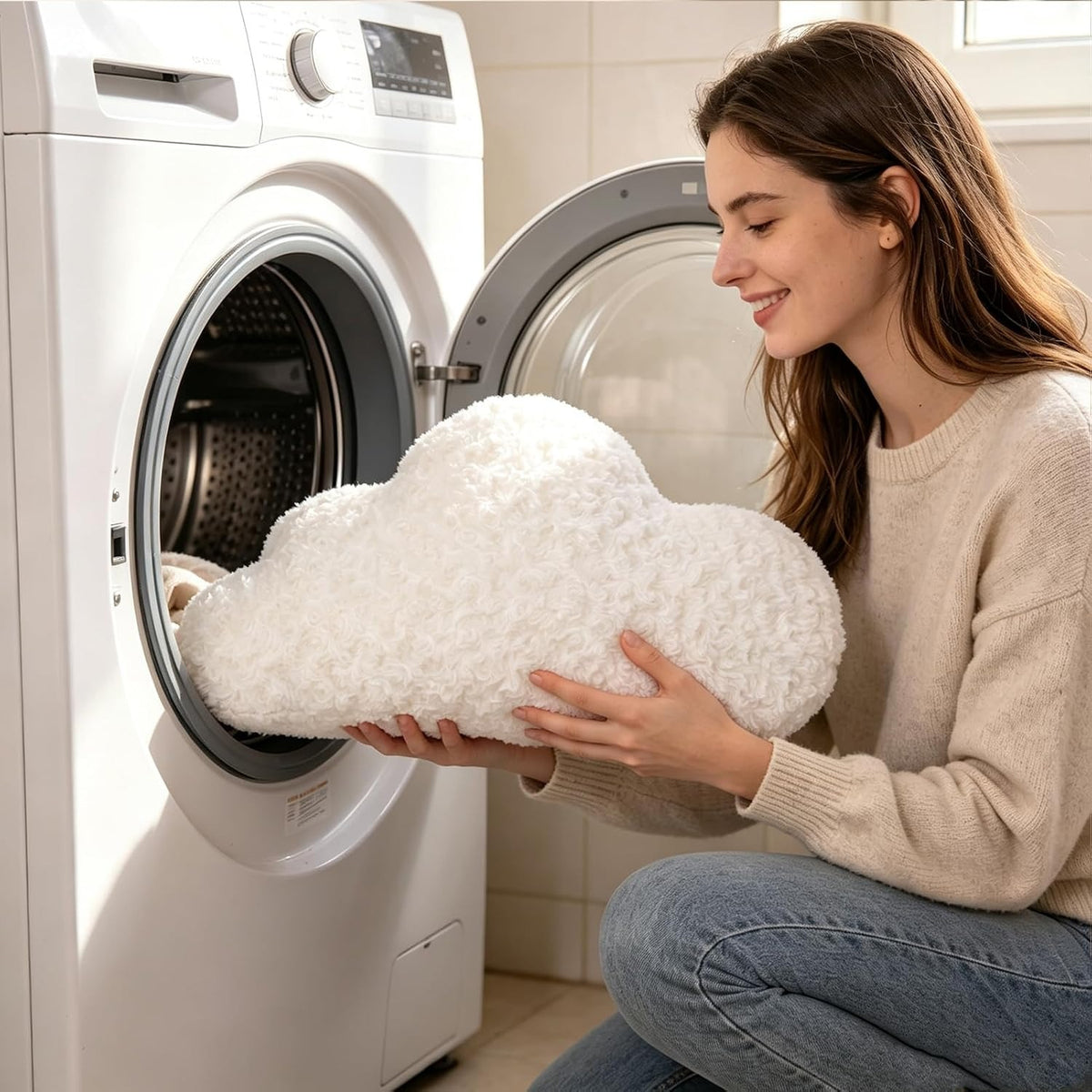 Coussin décoratif en forme de nuage blanc 54 x 33 cm